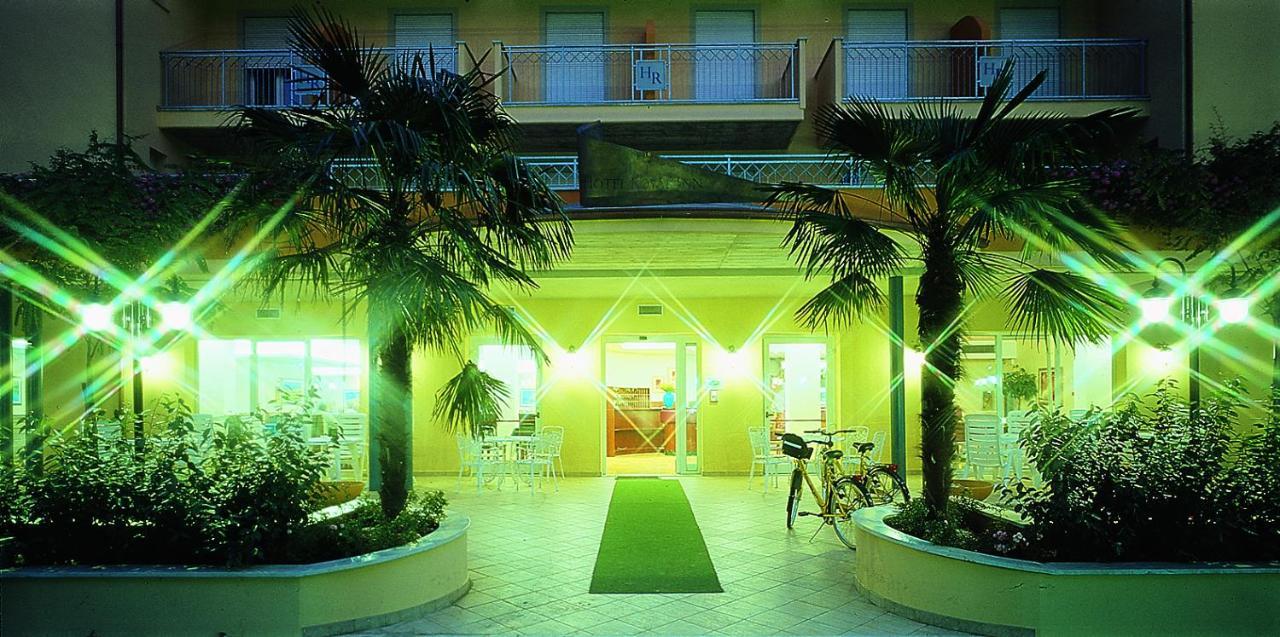 Hotel Royal Inn San Mauro Mare Buitenkant foto