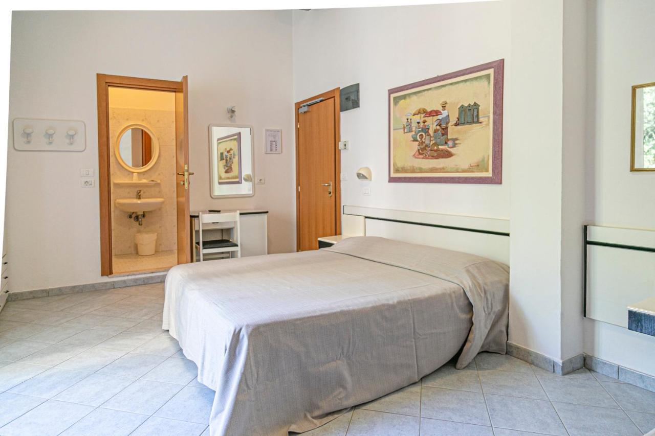 Hotel Royal Inn San Mauro Mare Buitenkant foto