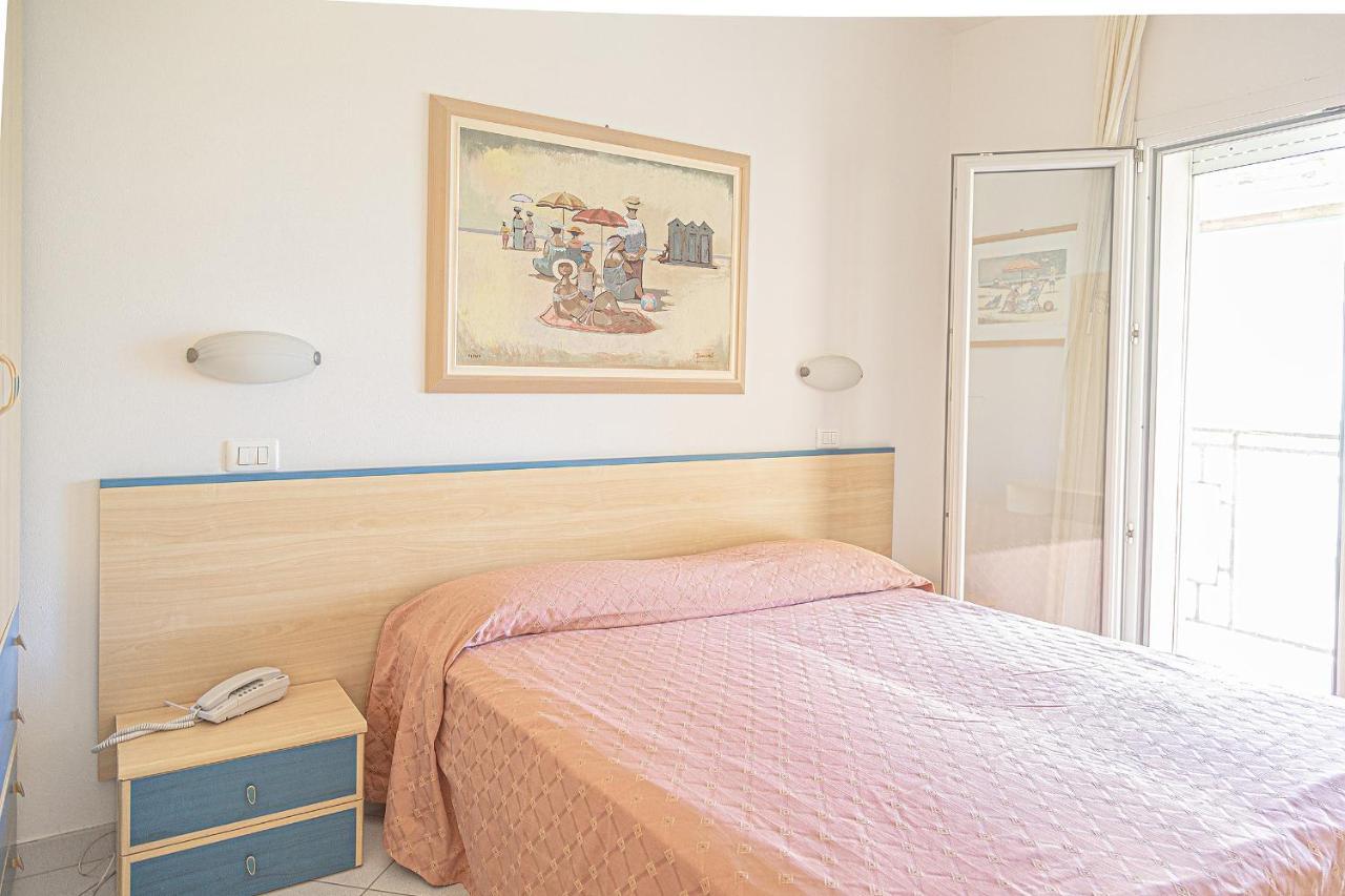 Hotel Royal Inn San Mauro Mare Buitenkant foto