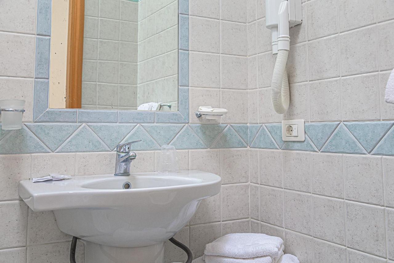 Hotel Royal Inn San Mauro Mare Buitenkant foto